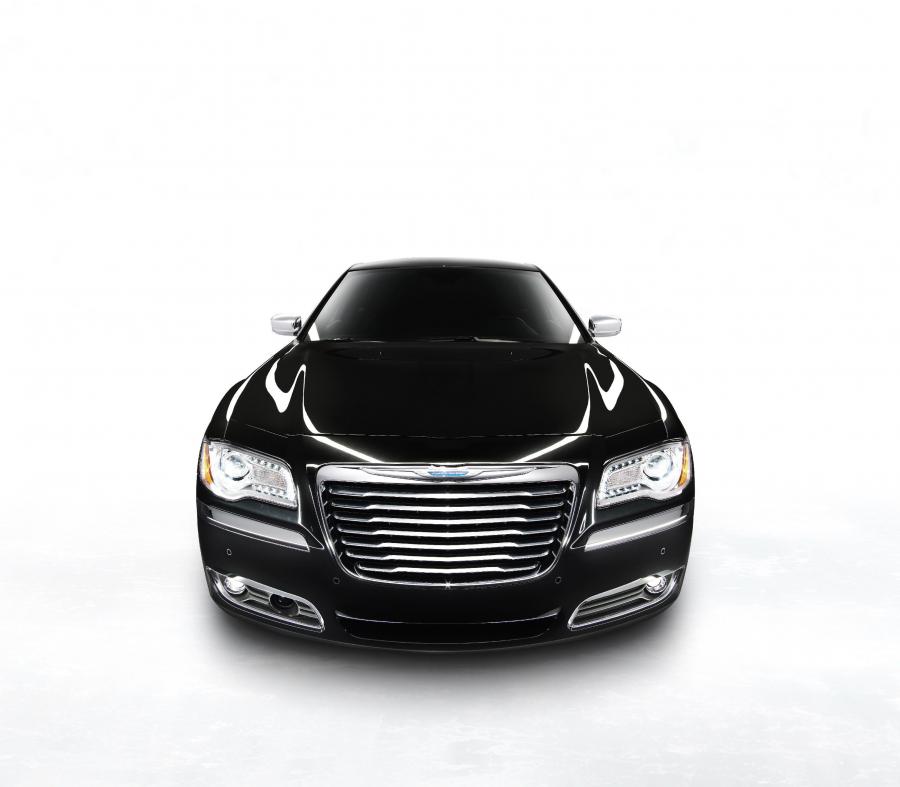  Chrysler 300C 2011 года  (фото 21 из 83)